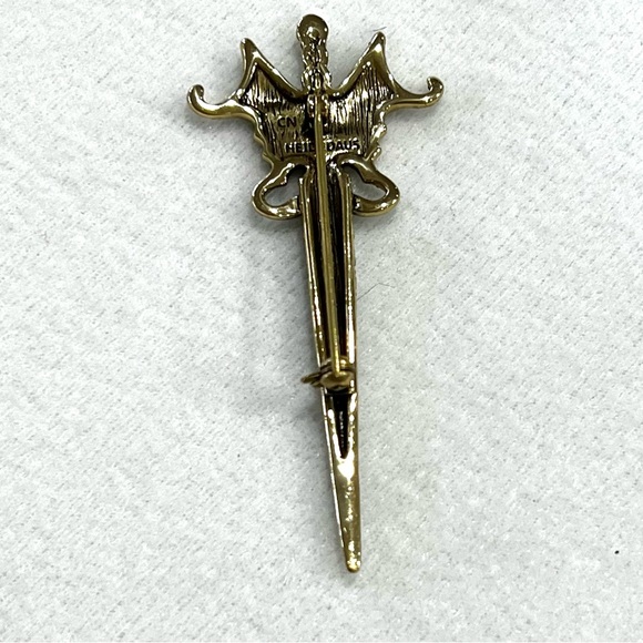 Heidi Daus 🆕 Crystal Sword brooch - Picture 5 of 7